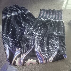 Chic Kids' Black and White Patterned Pants